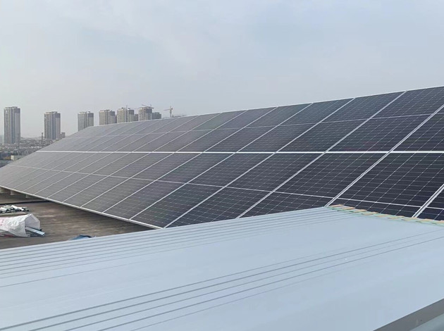 Système solaire de toit Sunerise 267KW à usage industriel